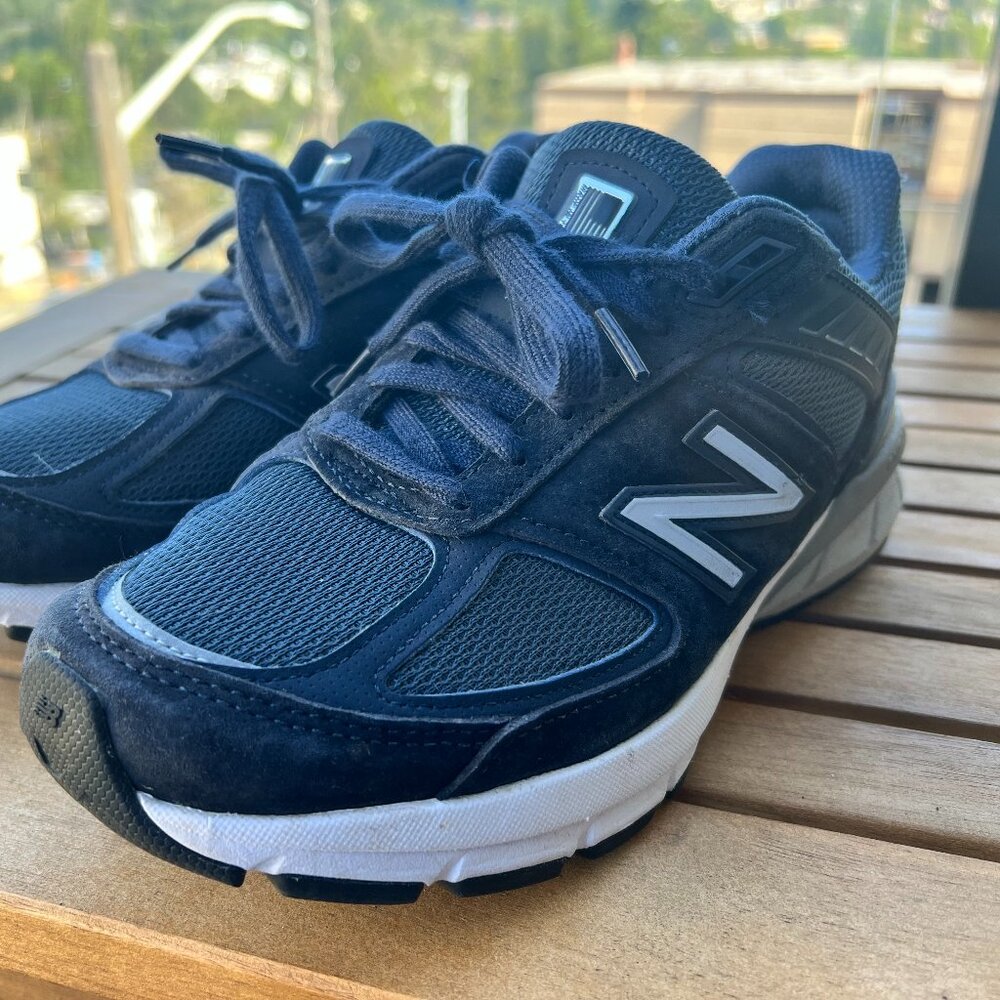 New Balance 990v5